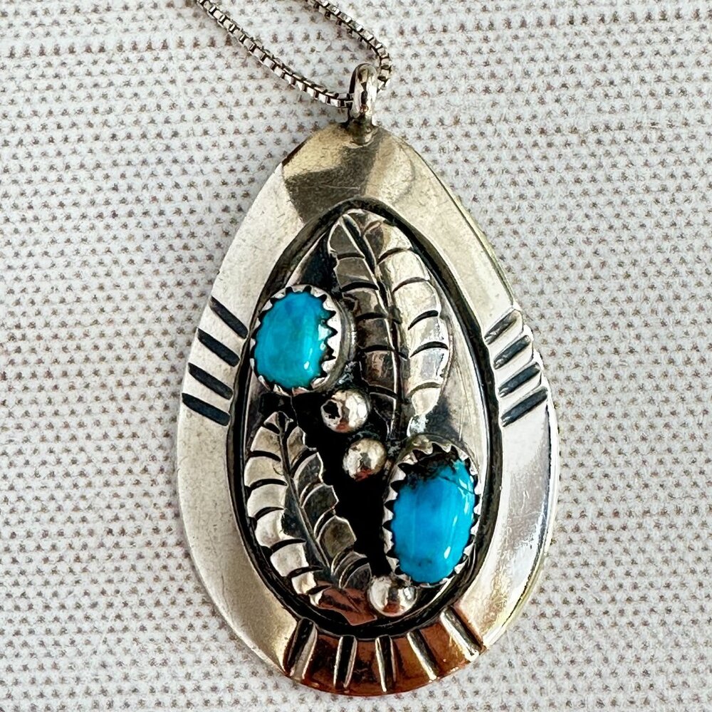 1970s Native American Navajo Turquoise Pendant Necklace, Sterling Silver Leaf - Picture 6 of 8